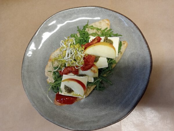 Broodje brie-appel